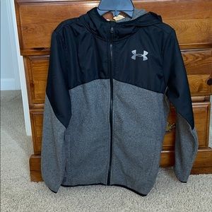 EUC Under Armour boys size Large full zip hoodie